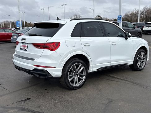 Used 2023 Audi Q3 2.0T Premium Plus w/ Premium Plus Package image 11