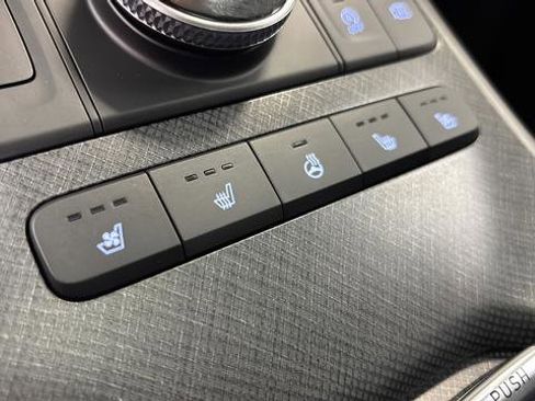 Used 2024 Hyundai Palisade Limited AWD/4WD image 26