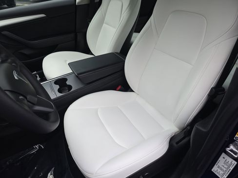 Used 2022 Tesla Model 3 Long Range AWD/4WD image 15