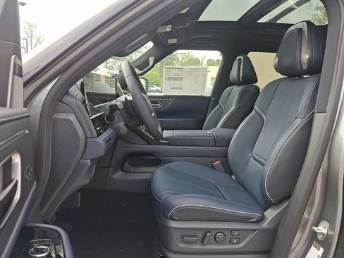 New 2026 INFINITI QX80 4WD w/ Sport Exterior Package image 9