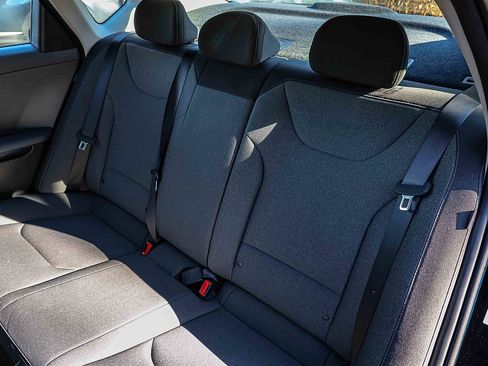 Certified 2025 Kia K4 LXS image 21