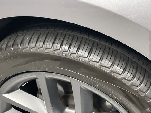 Used 2024 Land Rover Range Rover Sport Dynamic SE image 12