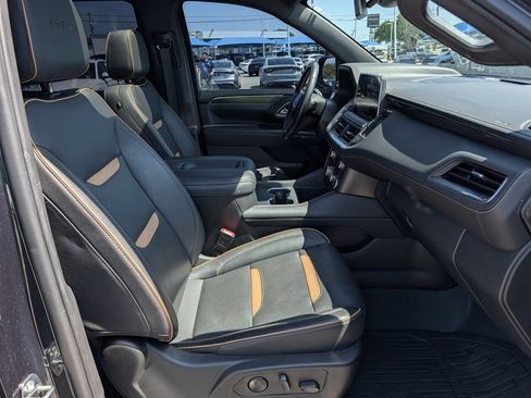 Used 2023 GMC Yukon AT4 w/ Technology Package AWD/4WD image 35