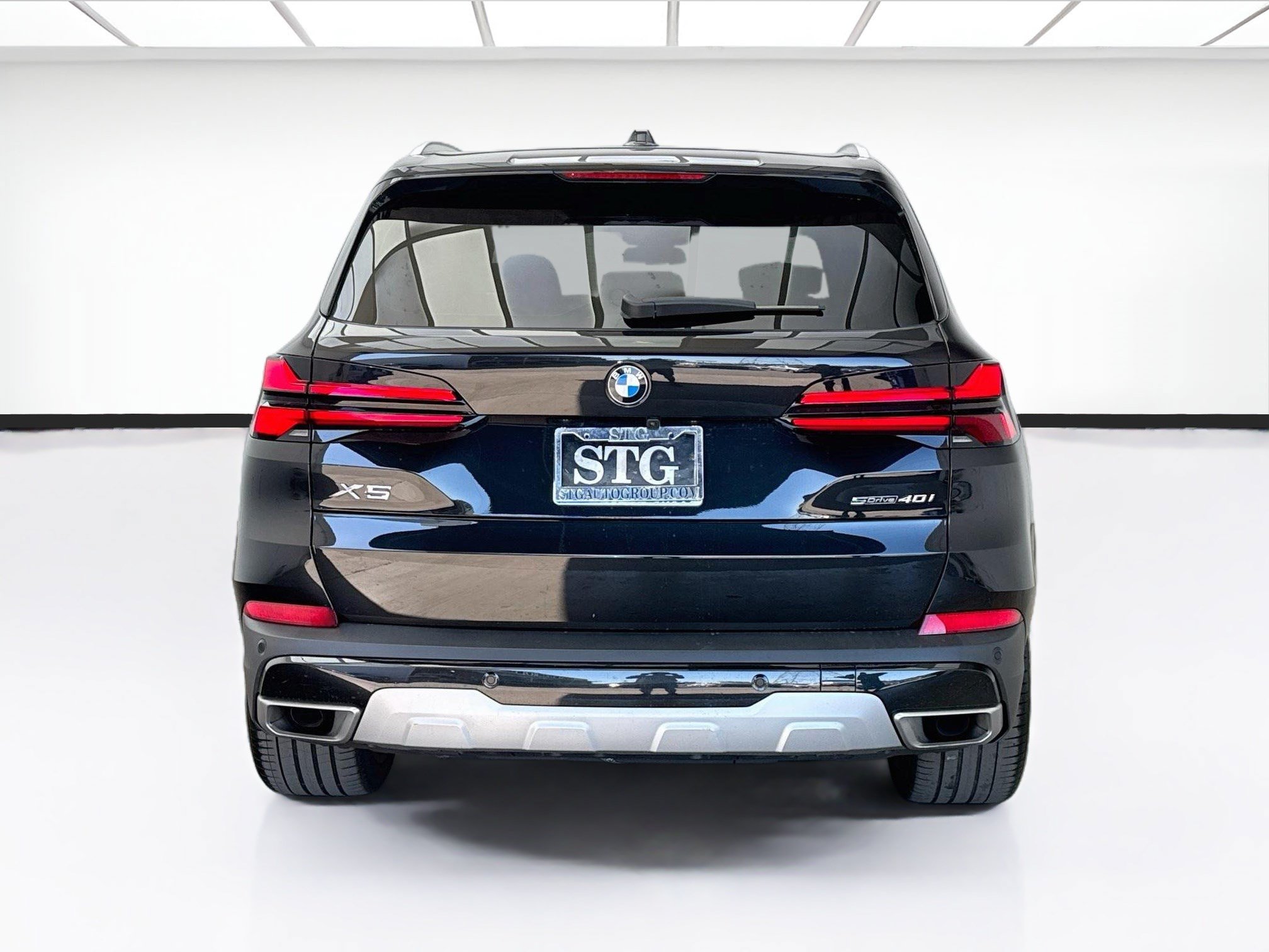 Used 2024 BMW X5 sDrive40i w/ Parking Assistance Package RWD image 5