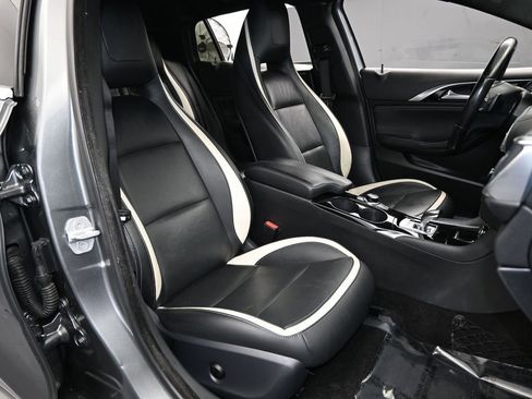 Used 2017 INFINITI QX30 Sport w/ Sport Leather Package image 40