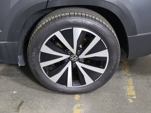 Used 2023 Volkswagen Taos SE FWD image 42