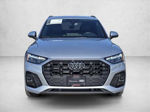 Certified 2023 Audi Q5 e Prestige w/ Prestige Package image 2