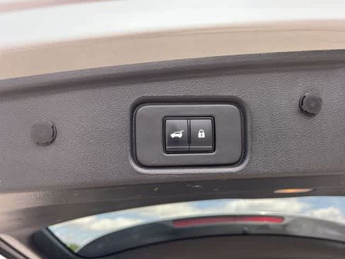 Used 2024 Nissan Pathfinder Platinum w/ Cargo Package AWD/4WD image 34