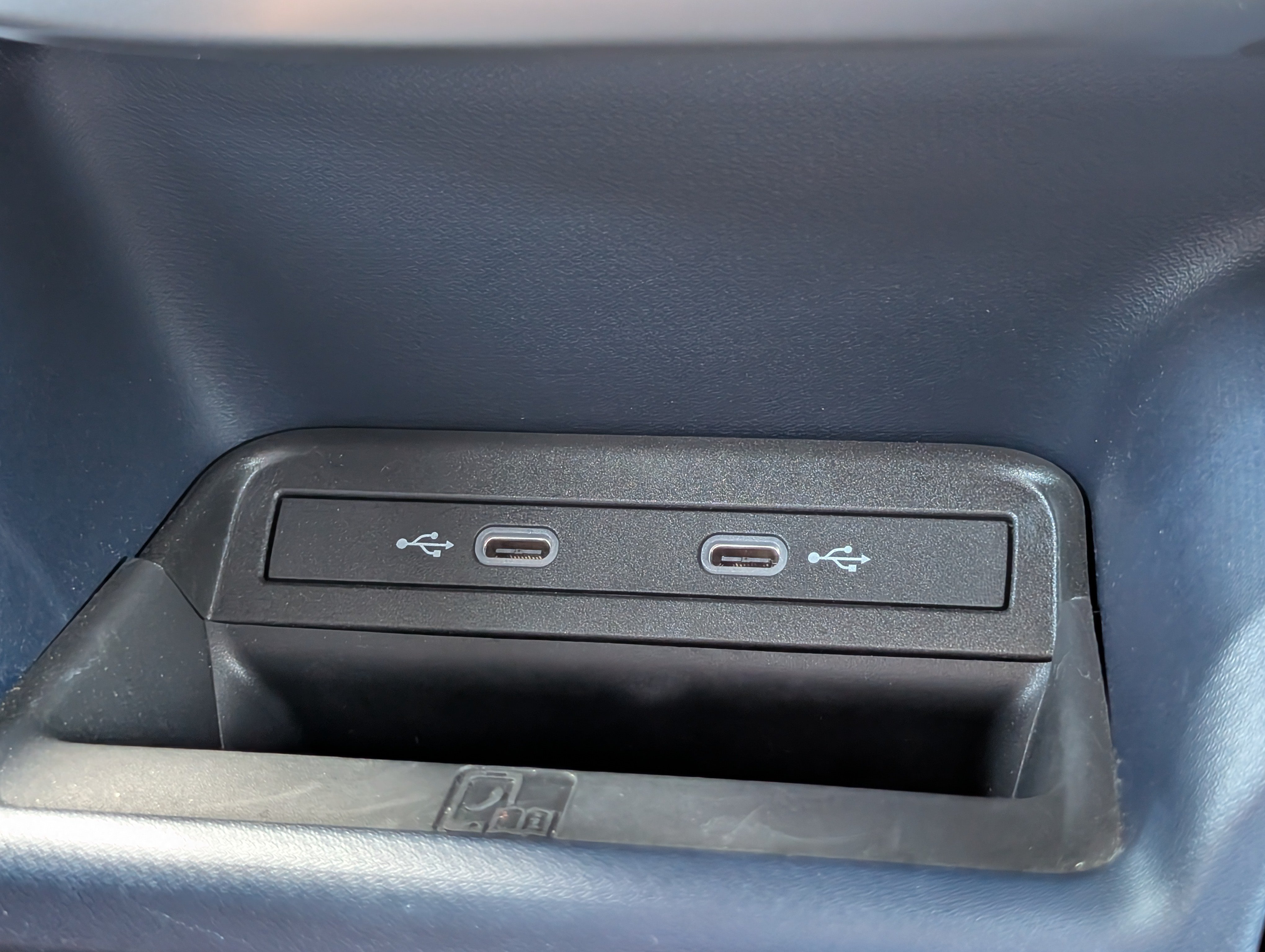 Used 2025 Volkswagen ID. Buzz 1st Edition RWD image 26