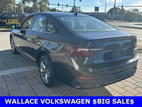 Certified 2024 Volkswagen Jetta SE image 8