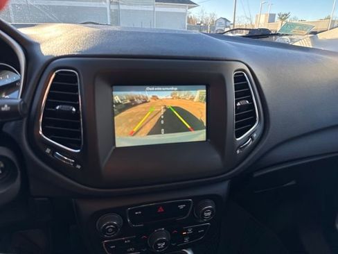 Used 2017 Jeep Compass Latitude w/ Popular Equipment Group image 27