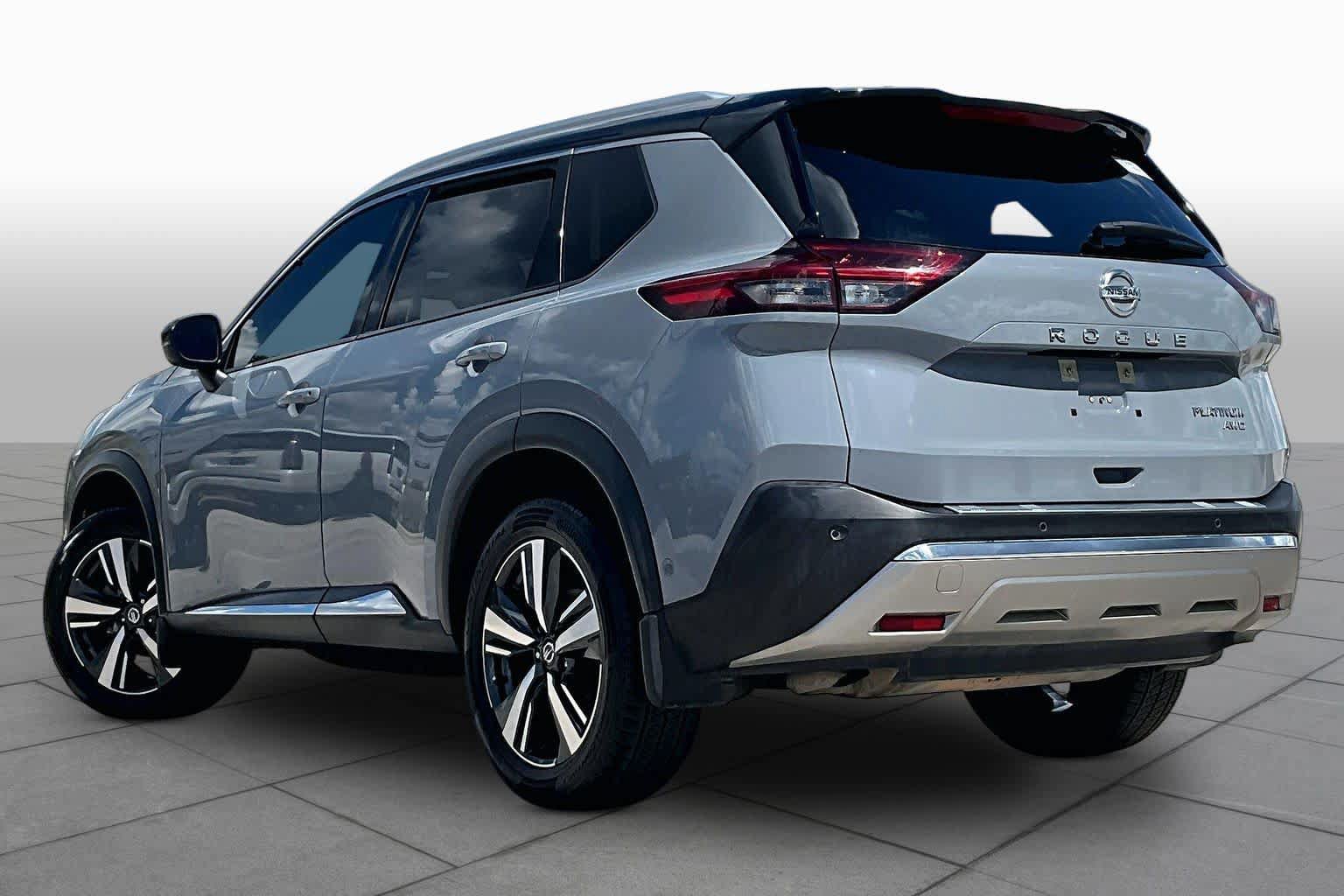 Used 2021 Nissan Rogue Platinum AWD/4WD image 11