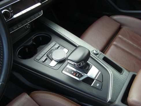 Used 2018 Audi A4 2.0T Premium Plus w/ Premium Plus Package AWD/4WD image 9
