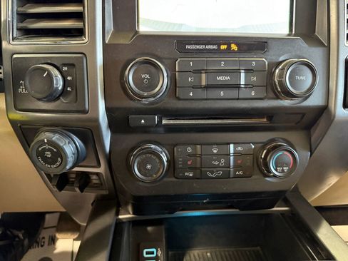 Used 2018 Ford F150 XLT w/ Equipment Group 302A Luxury image 18