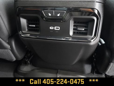 Used 2024 GMC Sierra 2500 AT4 w/ AT4 Preferred Package AWD/4WD image 30