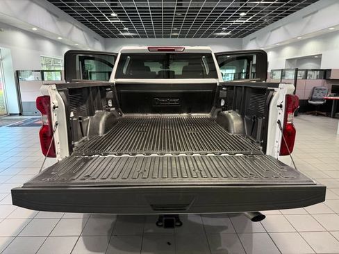 Used 2025 Chevrolet Silverado 2500 LT w/ Convenience Package AWD/4WD image 10