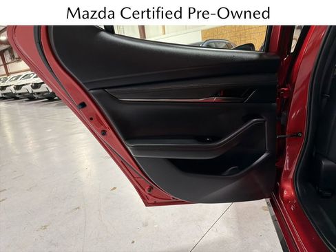 Used 2021 MAZDA MAZDA3 s image 41