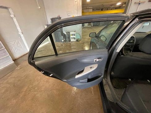 Used 2012 Toyota Corolla S image 24