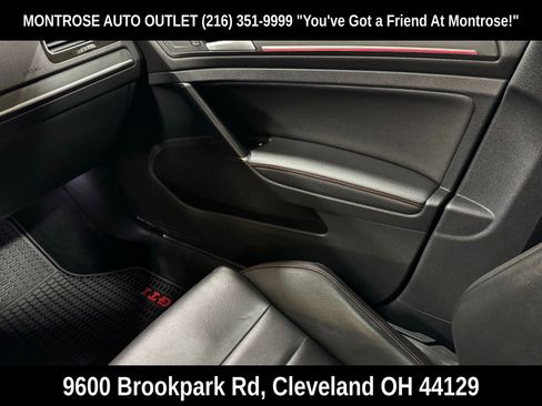 Used 2020 Volkswagen GTI SE image 40