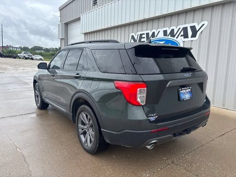 Used 2024 Ford Explorer XLT w/ Equipment Group 202A AWD/4WD image 5