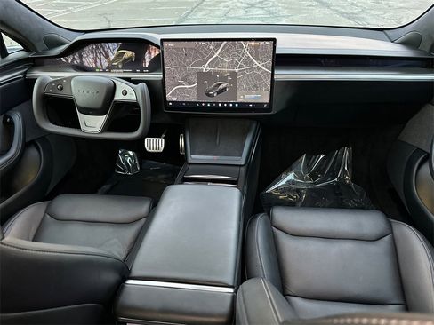 Used 2021 Tesla Model S Plaid image 17