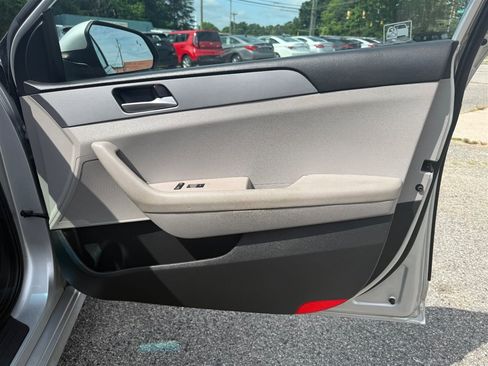 Used 2019 Hyundai Sonata SE FWD image 29