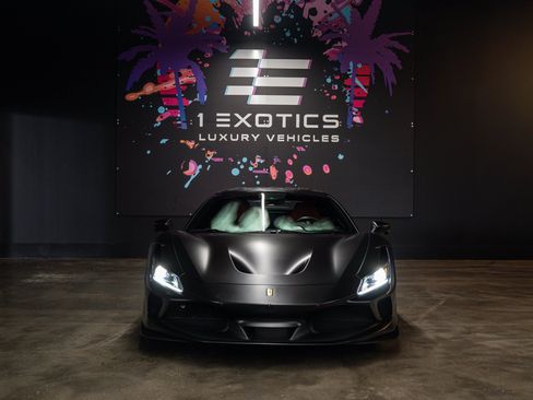 Used 2020 Ferrari F8 Tributo RWD image 4