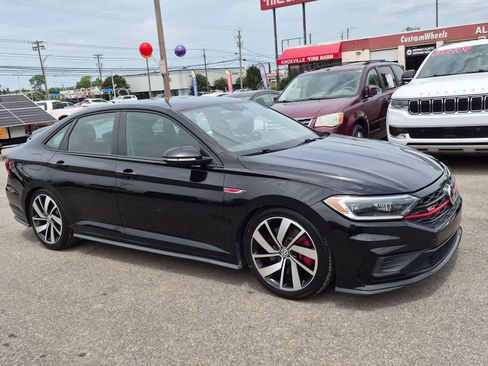 Used 2021 Volkswagen Jetta GLI FWD image 2