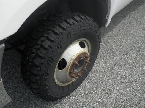 Used 2005 Ford F350 4x4 SuperCab DRW Super Duty image 12