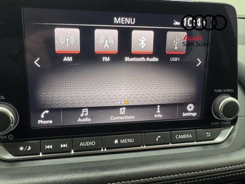 Used 2024 Nissan Rogue SV w/ SV Premium Package FWD image 17