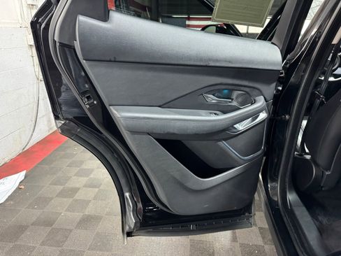 Used 2020 Jaguar E-PACE SE image 10