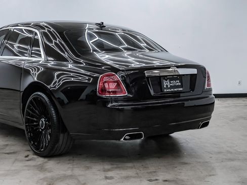 Used 2014 Rolls-Royce Ghost image 14