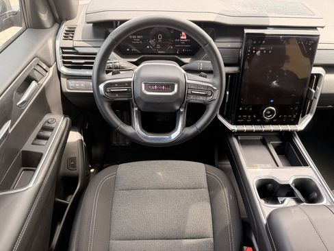 Used 2025 GMC Acadia Elevation FWD image 30