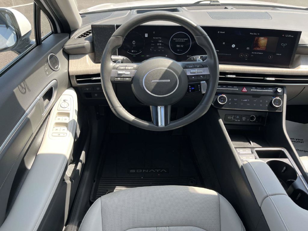 Certified 2025 Hyundai Sonata Limited FWD image 13