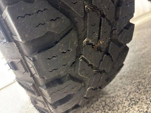 Used 2024 Ford F350 Platinum w/ Tremor Off-Road Package image 37