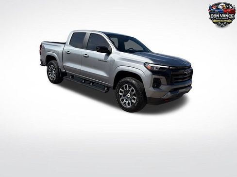Used 2023 Chevrolet Colorado Z71 w/ Z71 Convenience Package 2 AWD/4WD image 12