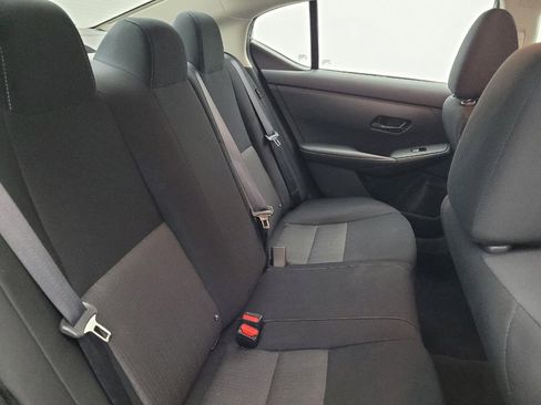 Used 2025 Nissan Sentra SV image 19