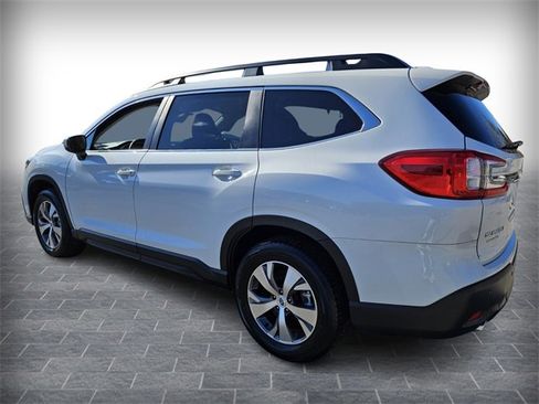 Used 2024 Subaru Ascent Premium w/ Convenience Package image 5