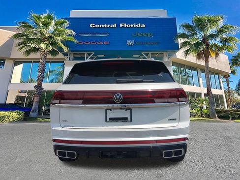 Used 2024 Volkswagen Atlas Cross Sport SEL R-Line AWD/4WD image 6