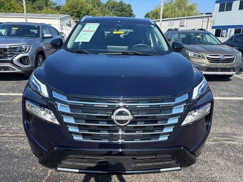 Used 2024 Nissan Rogue Platinum w/ Platinum Premium Package AWD/4WD image 2