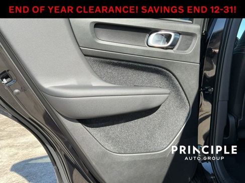 Certified 2021 Volvo XC40 P8 Recharge w/ Advanced Package image 28