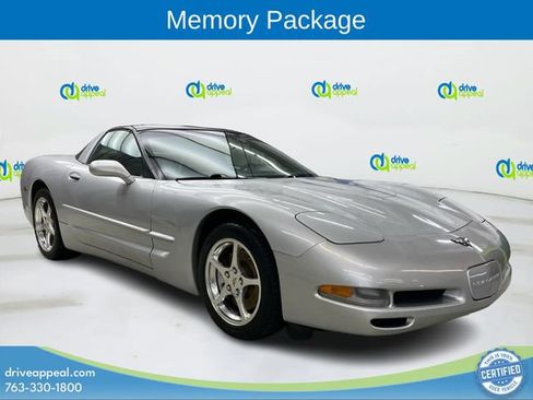 Used 2001 Chevrolet Corvette Coupe w/ Preferred Equipment Group2 RWD image 3