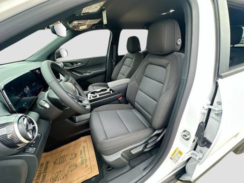 New 2026 Chevrolet Equinox LT w/ Safety and Technology Package FWD image 23