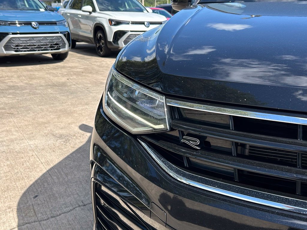Certified 2023 Volkswagen Tiguan SE R-Line FWD image 35