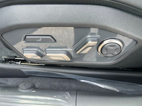 Used 2026 Kia EV9 Land w/ Nightfall Edition Package AWD/4WD image 18