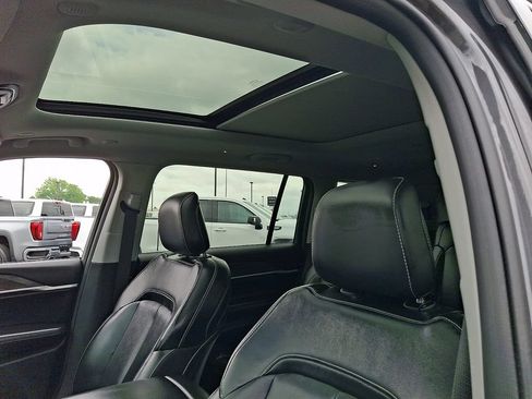 Used 2021 Jeep Grand Cherokee L Limited AWD/4WD image 14