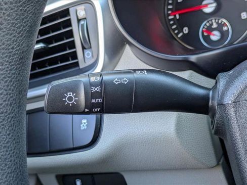 Used 2018 Kia Sorento FWD V6 image 17