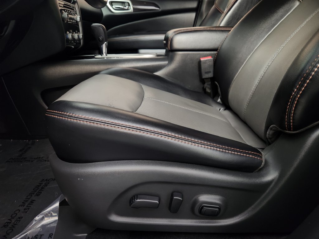 Used 2019 Nissan Pathfinder SL w/ Rock Creek Edition FWD image 13