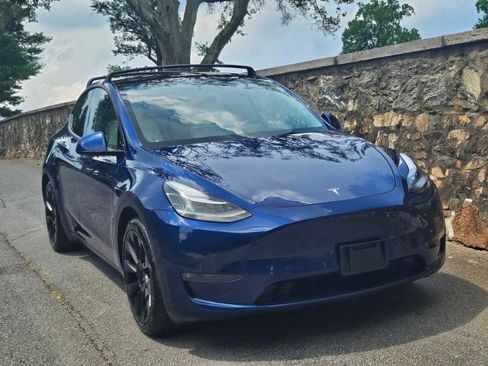 Used 2022 Tesla Model Y Long Range AWD/4WD image 12