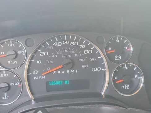 Used 2021 Chevrolet Express 2500 w/ Safety Package RWD image 17